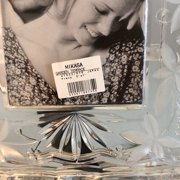 Mikasa Floral Glass Photo Frame 8 X 10 - Picture 2 of 4